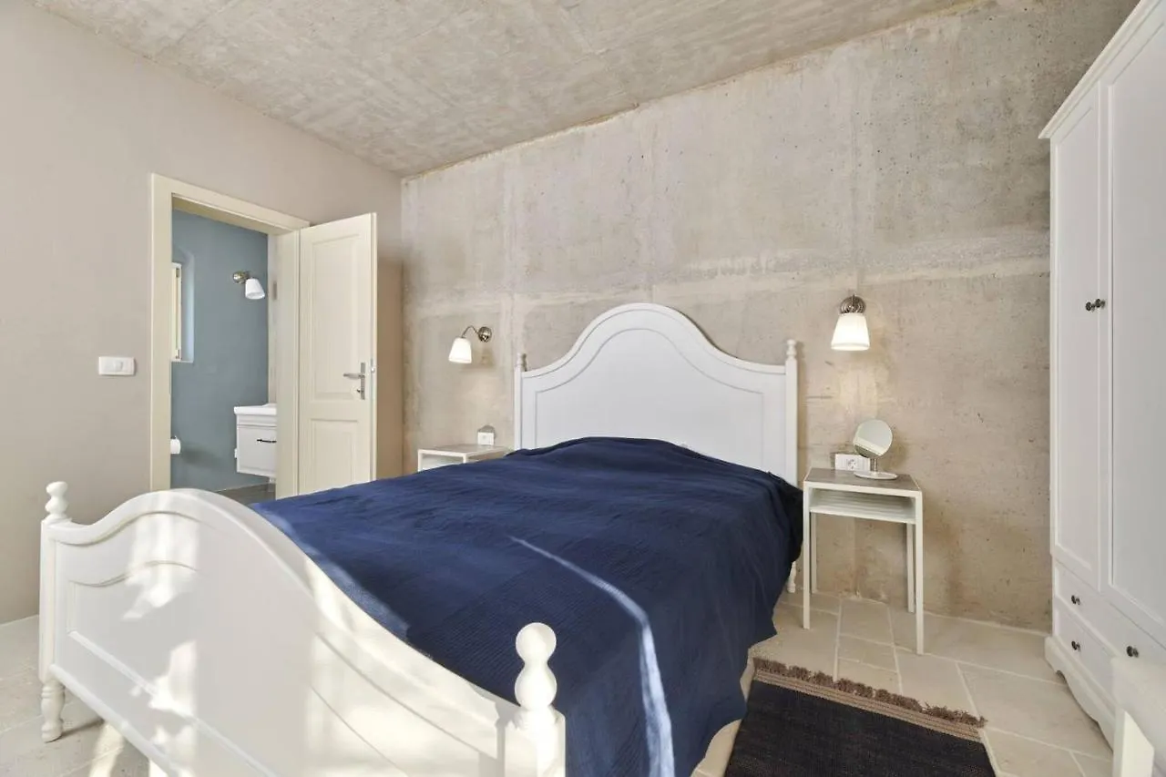 Villa Mediterranea With Pool And Grill In Umag Croatia